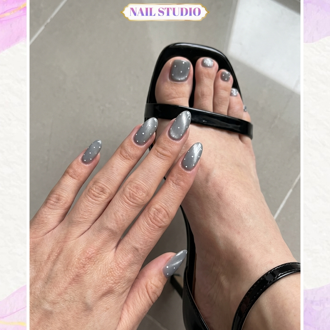 Nail colours